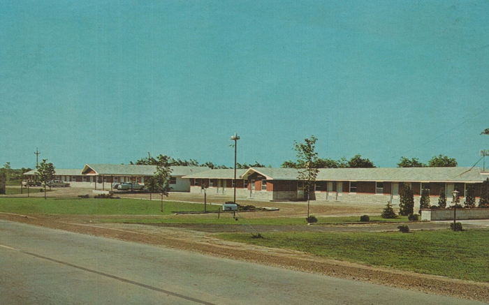 Hillside Motel - Old Postcard